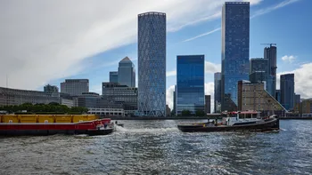 Canary Wharf day river 204.jpg